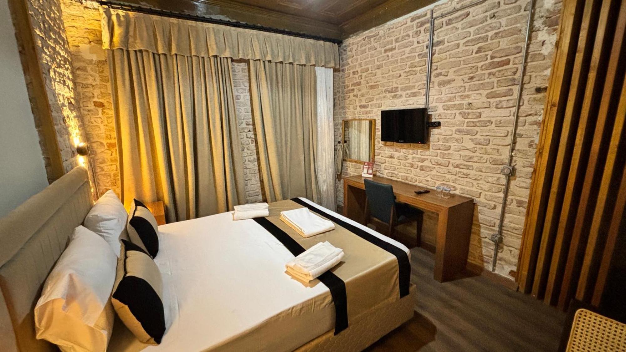 Besiktas Guest House Provincia di Istanbul Esterno foto